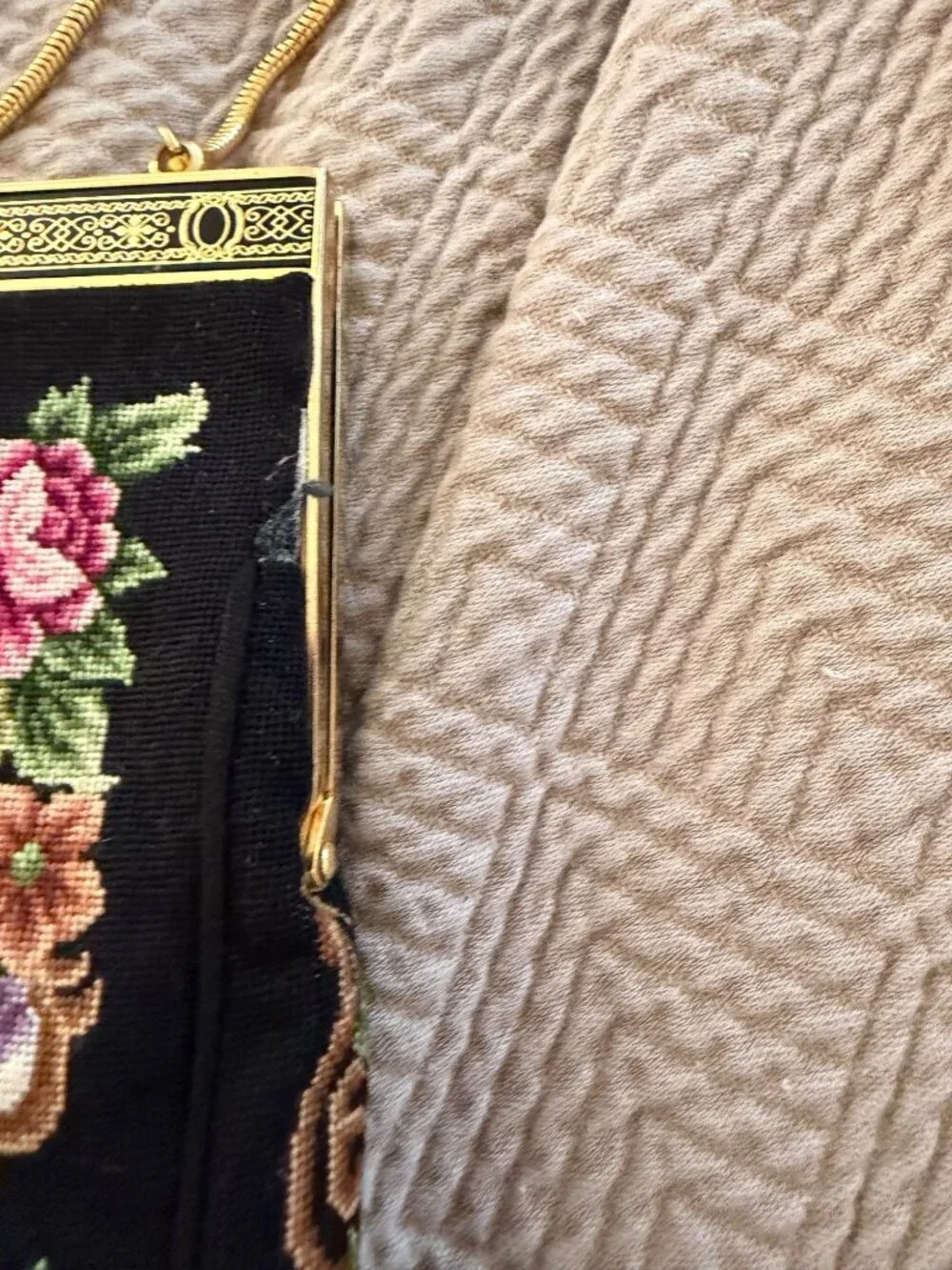 Vintage Womens Tapestry Needlepoint Clutch Purse Gold Tone Floral Cottage core